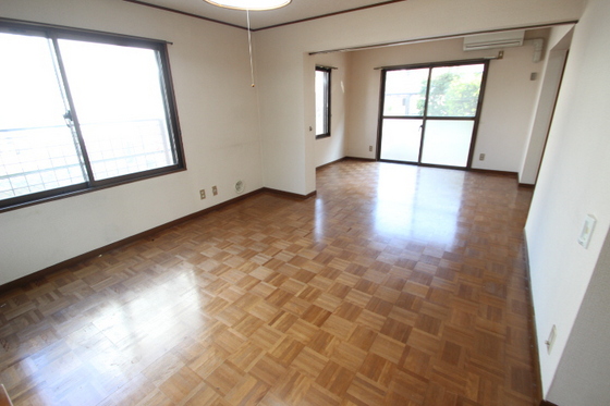 メゾンイノウエ