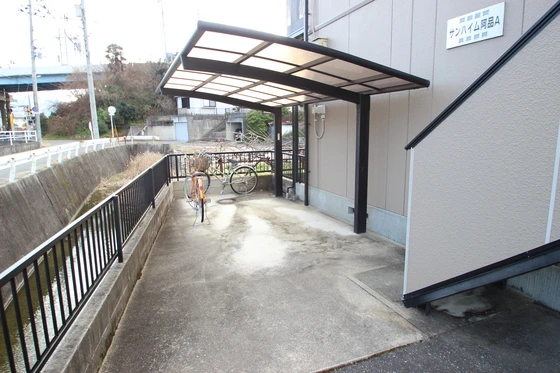 サンハイム阿品B