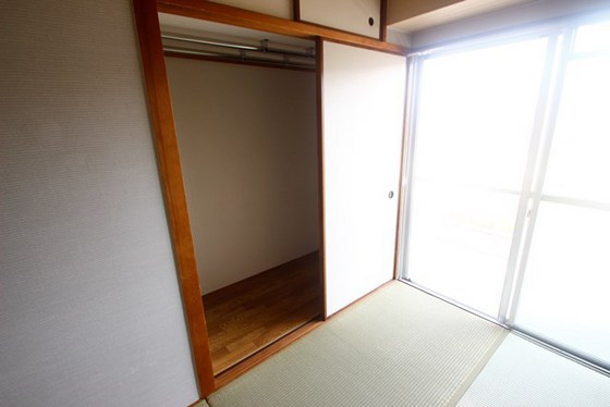 ハイツユートピア