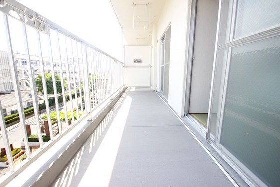 ハイツユートピア