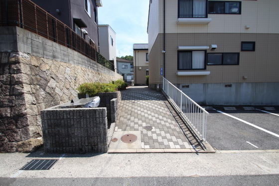 グランジュール中山台 A棟