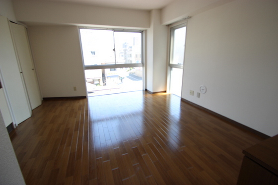 カーサ三篠北町