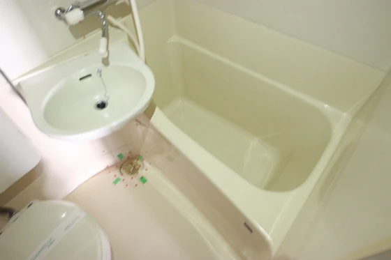 和秀三篠北町ビル