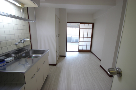 和秀三篠北町ビル