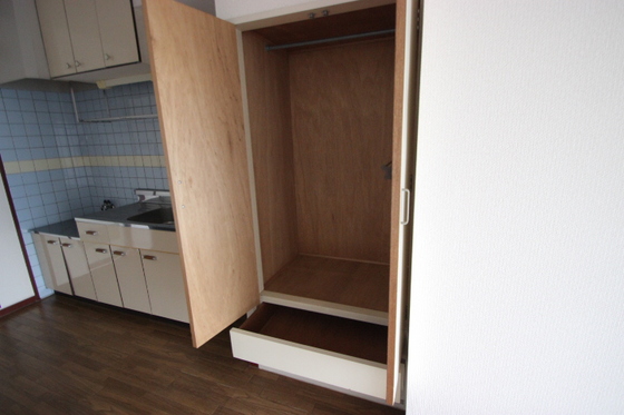 和秀三篠北町ビル