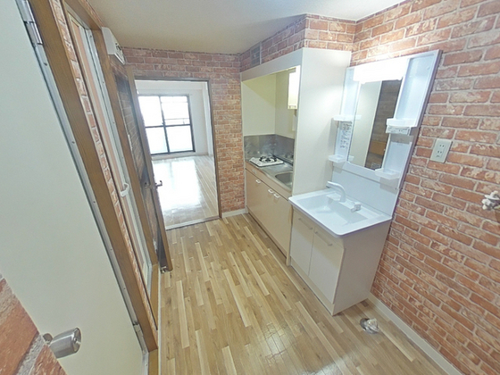 グラナティス西原