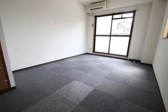 グラナティス西原