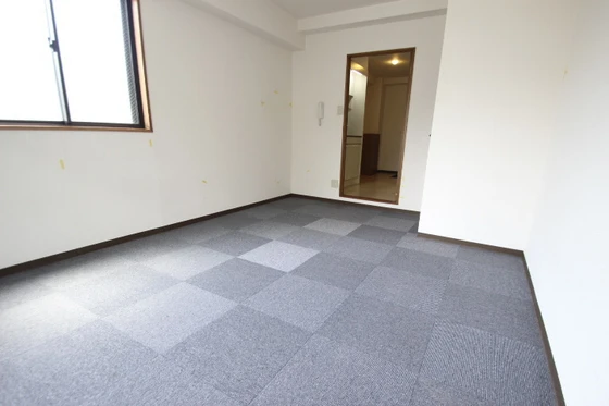 グラナティス西原