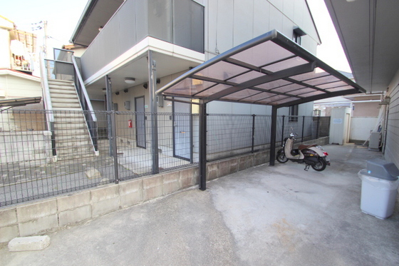 グラナティス西原