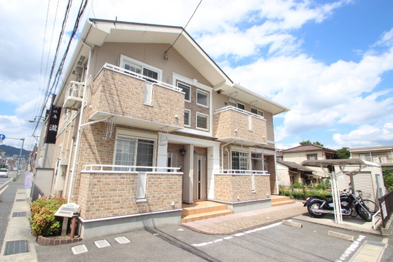 アイヴィークレスト