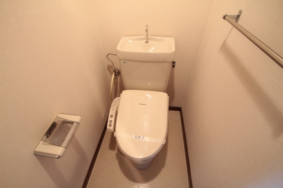 ハイブレスビル