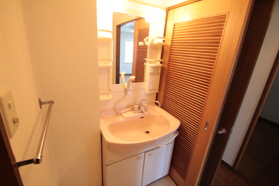 ハイブレスビル