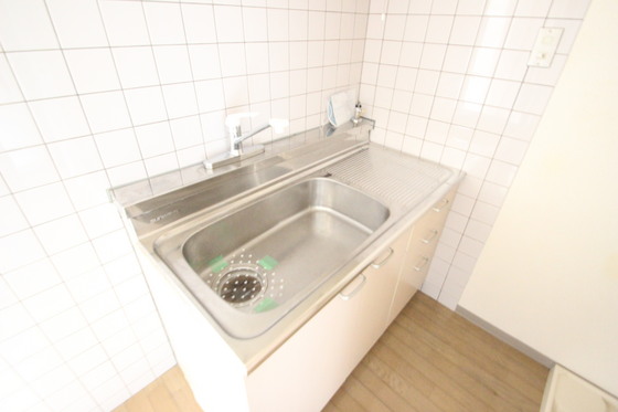 アベニュー牛田新町