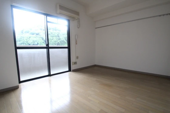 アベニュー牛田新町