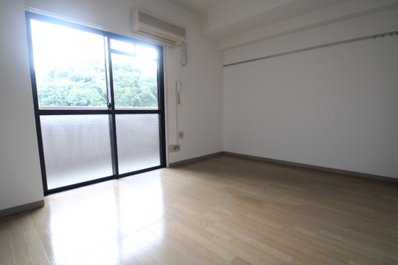 アベニュー牛田新町