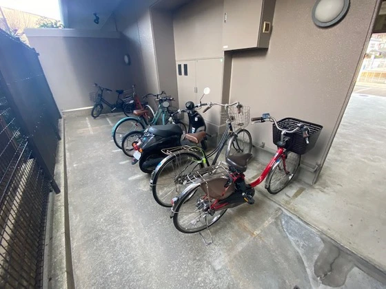 アベニュー牛田新町