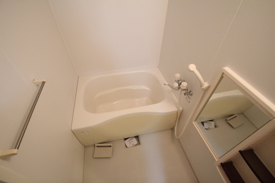 シャーメゾン己斐 B棟