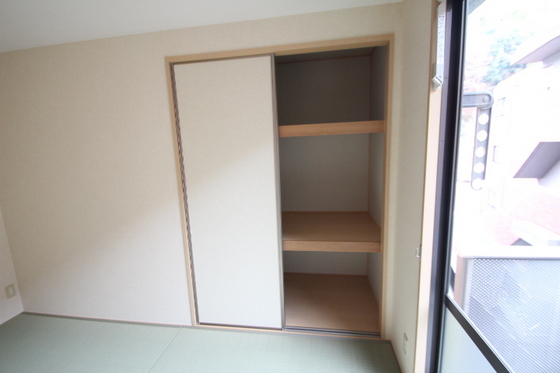 シャーメゾン己斐 B棟