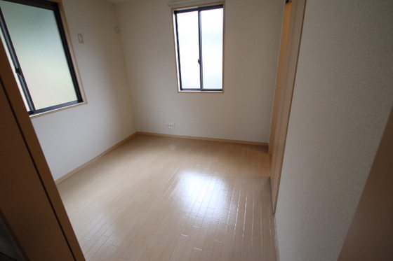 シャーメゾン己斐 B棟