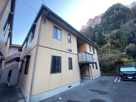 シャーメゾン己斐 B棟