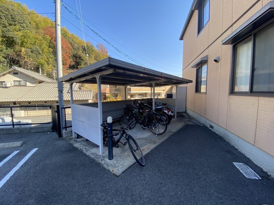 シャーメゾン己斐 B棟