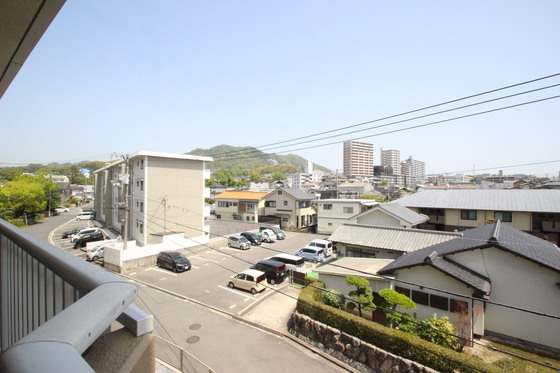 山根マンション