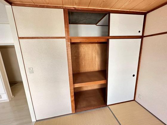 山根マンション