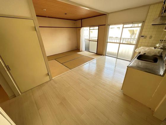 山根マンション