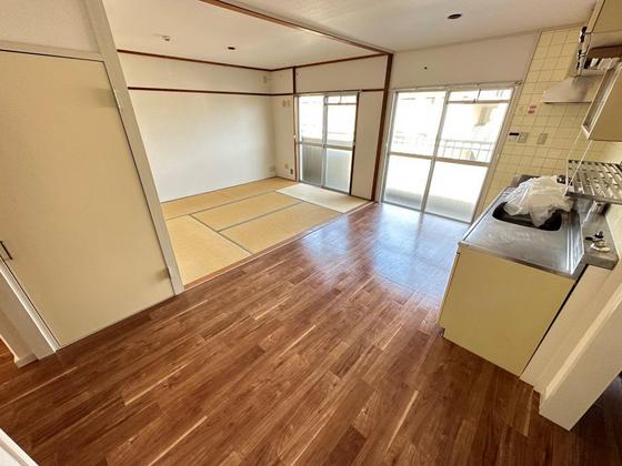 山根マンション