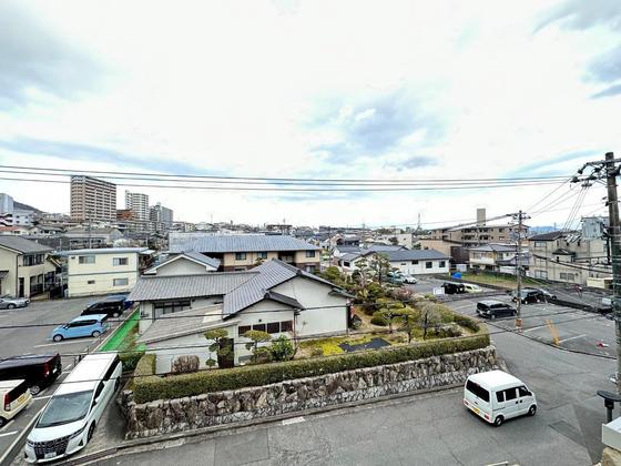 山根マンション