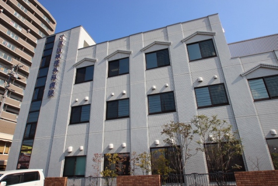 山根マンション