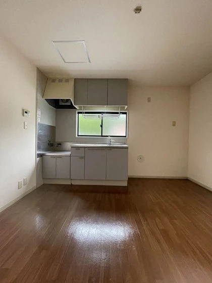 ハイツ西光寺 B棟