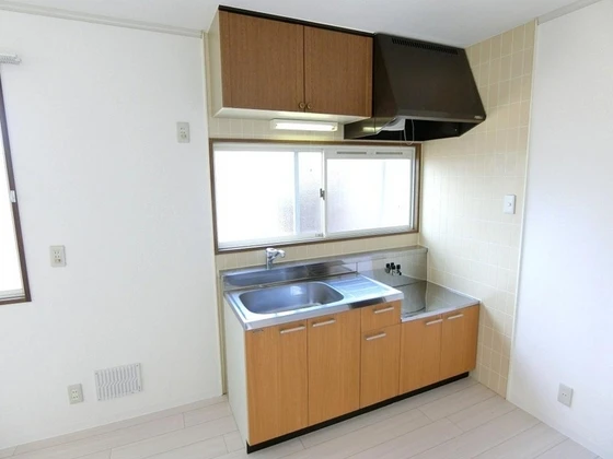 レヂデンス岡田 C