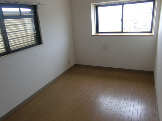 ルミエール翠町