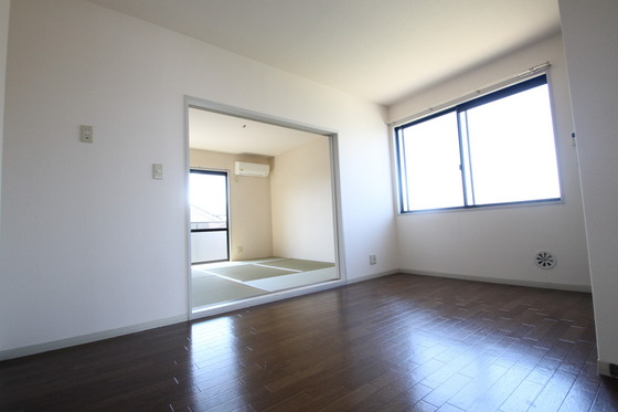 オリエントたになか