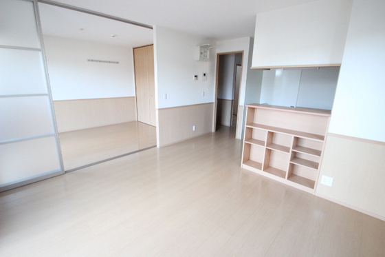 マリンハイツ A棟