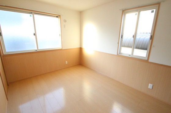 マリンハイツ A棟