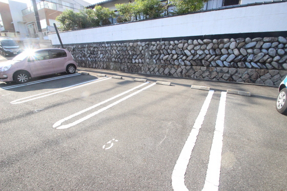 マリンハイツ A棟