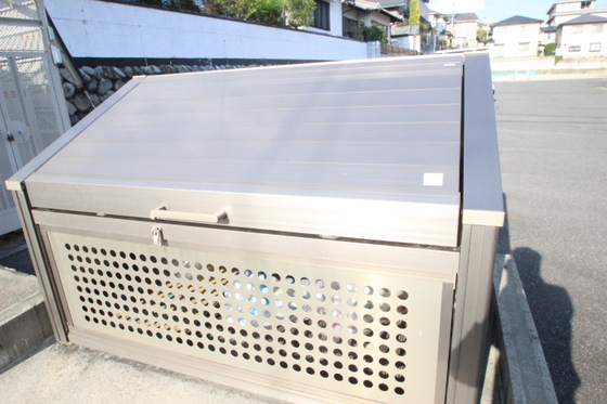 マリンハイツ A棟