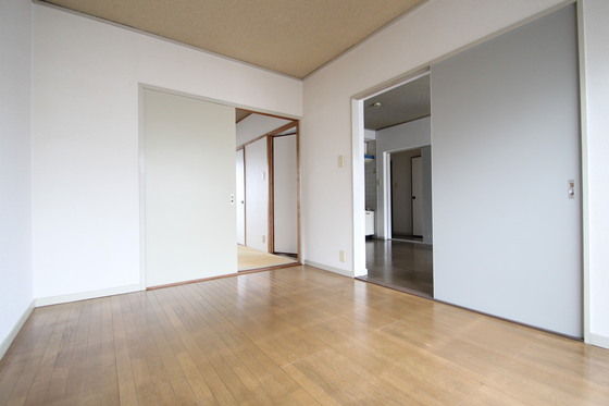 サンパレス温品