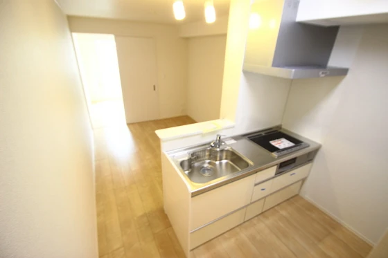 フォースアベニュー