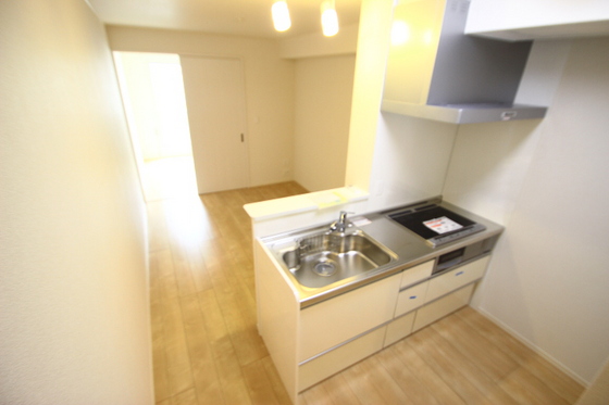 フォースアベニュー