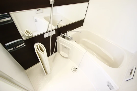 フォースアベニュー