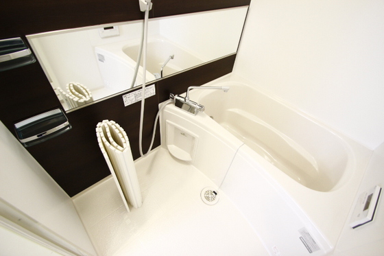 フォースアベニュー