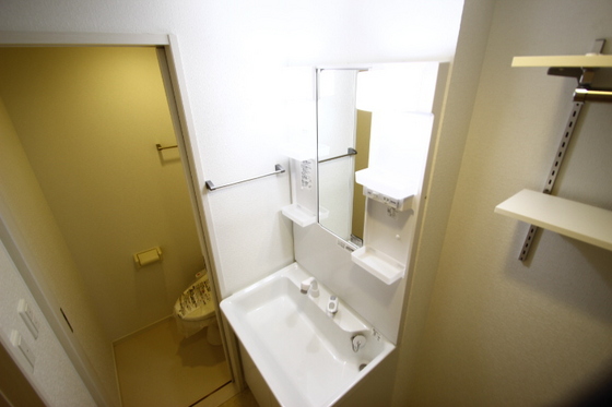 フォースアベニュー