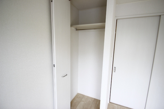 フォースアベニュー