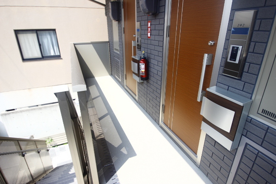 フォースアベニュー