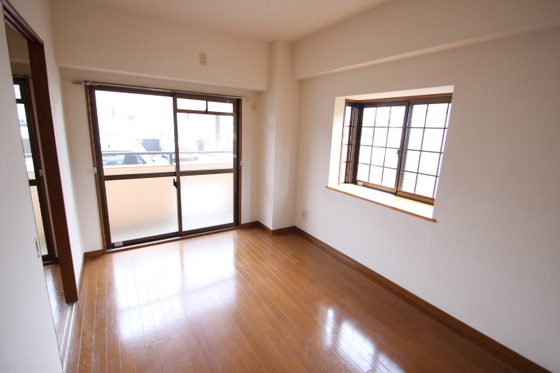 サンリット船本