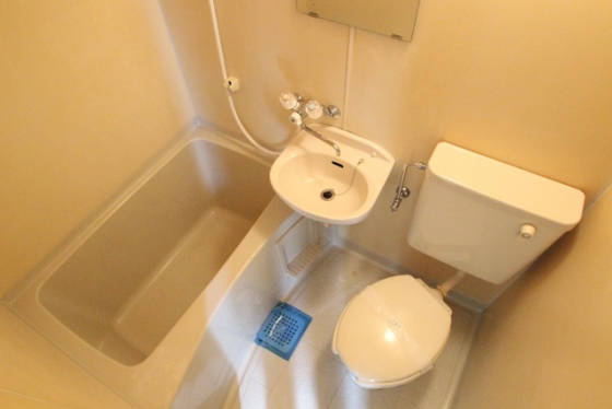 瀧川(たきがわ)ブリックコート