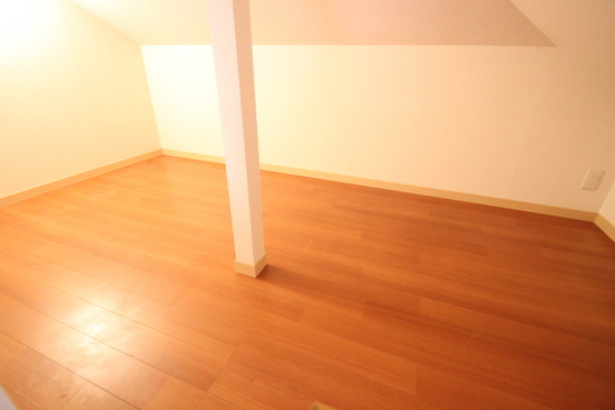 フィオレンテ A棟